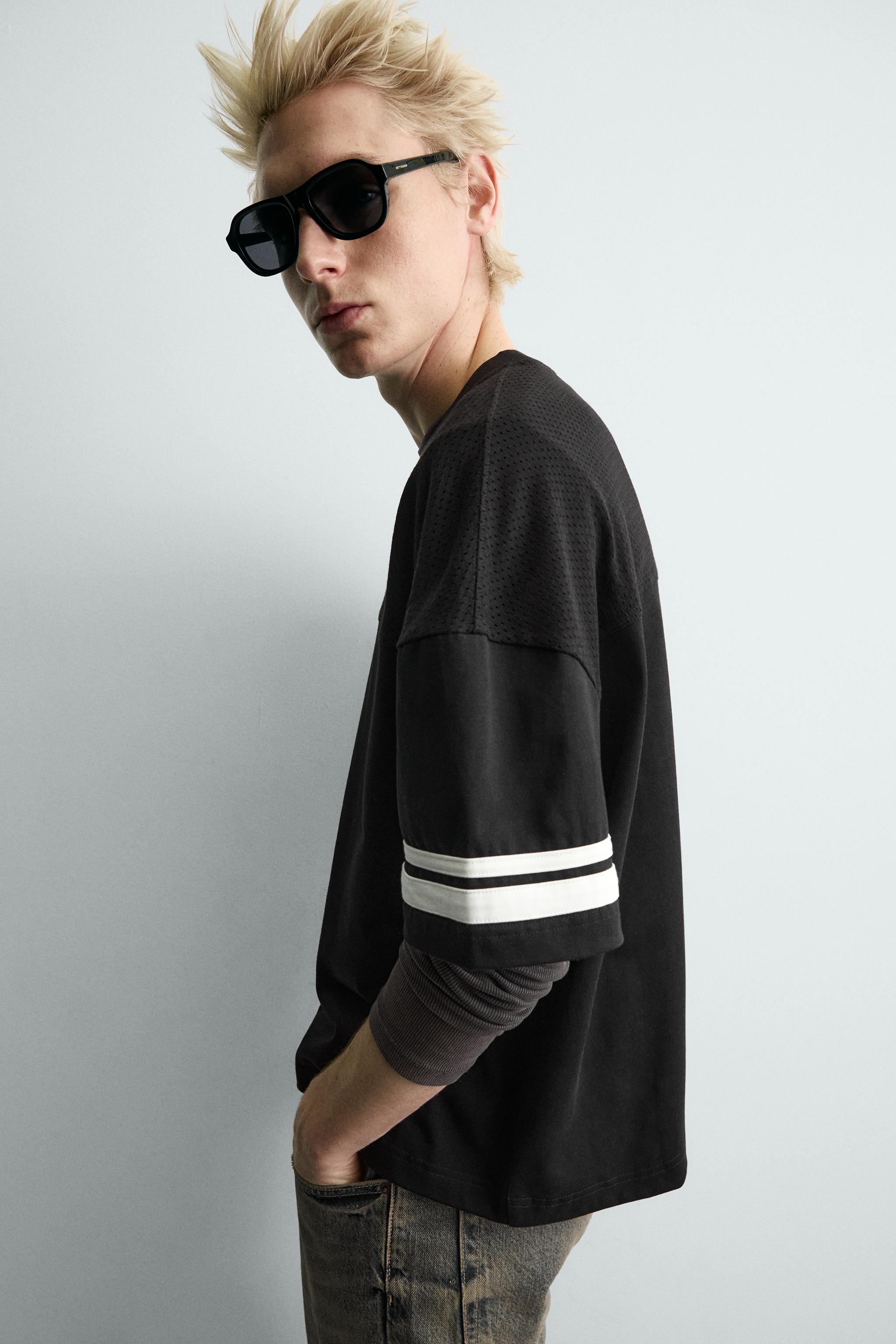 TEXTURED PRINT T-SHIRT